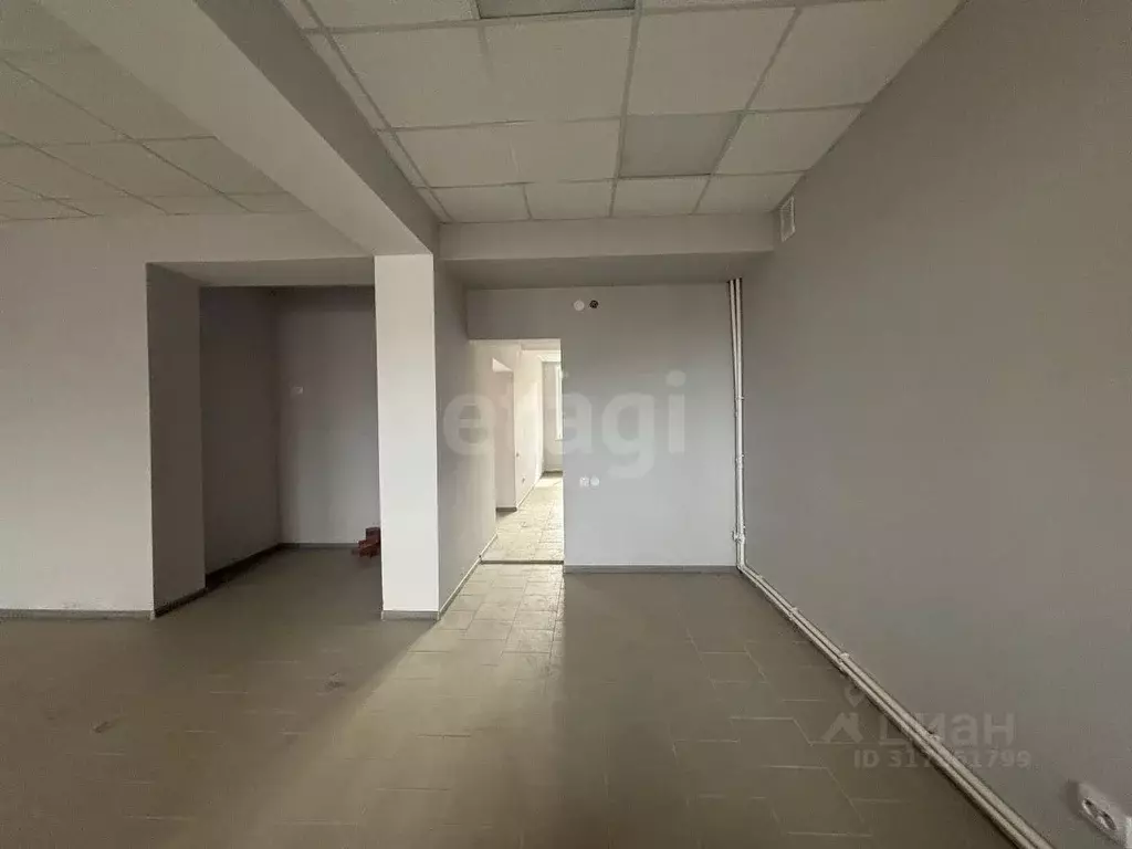 Помещение свободного назначения в Удмуртия, Можга Можгинский район, ... - Фото 0