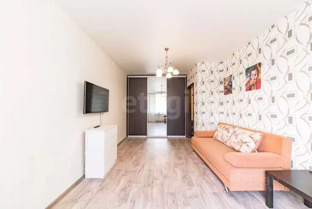 1-к кв. Татарстан, Казань ул. Восстания, 86А (33.5 м) - Фото 1