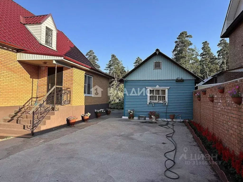 Дом в Бурятия, Улан-Удэ Тепловик мкр, ул. Тепловая, 46 (234 м) - Фото 0