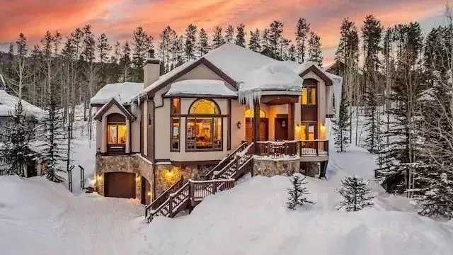 Дом в Краснодарский край, Сочи с. Эстосадок,  (210 м) - Фото 1