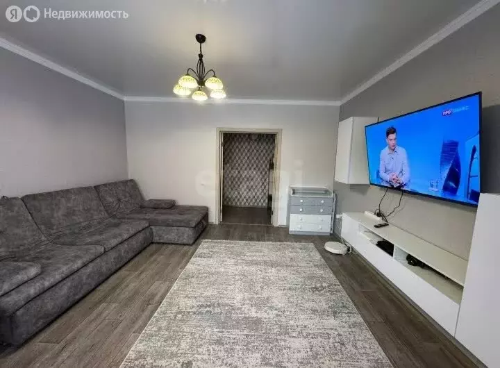 3-комнатная квартира: Черногорск, улица Генерала Тихонова, 4В (73 м) - Фото 1