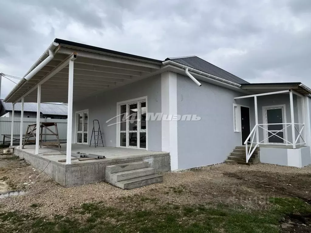 Дом в Крым, Симферопольский район, Добровское с/пос, с. Пионерское ул. ... - Фото 2