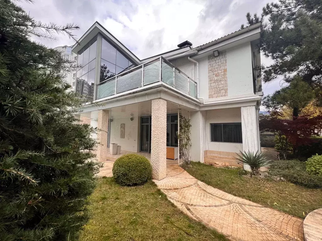 Дом в Крым, Ялта ул. Красноармейская (350 м) - Фото 0