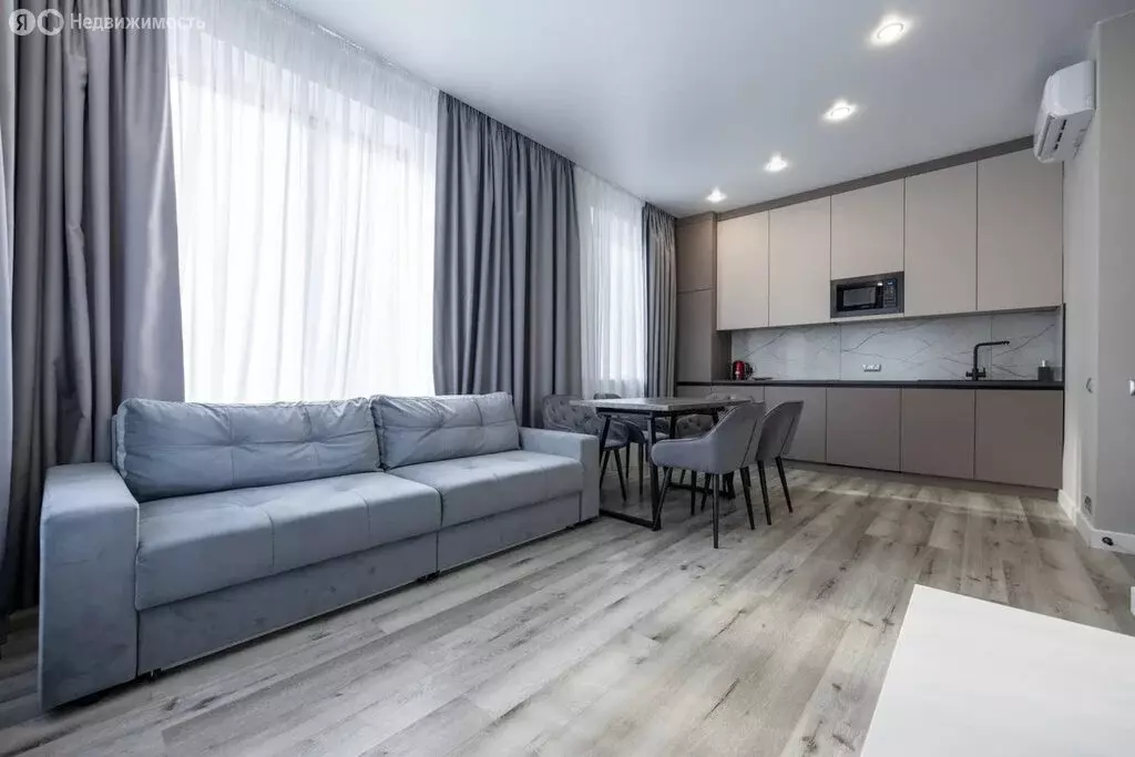 3-комнатная квартира: посёлок городского типа Дагомыс, Батумское ... - Фото 1