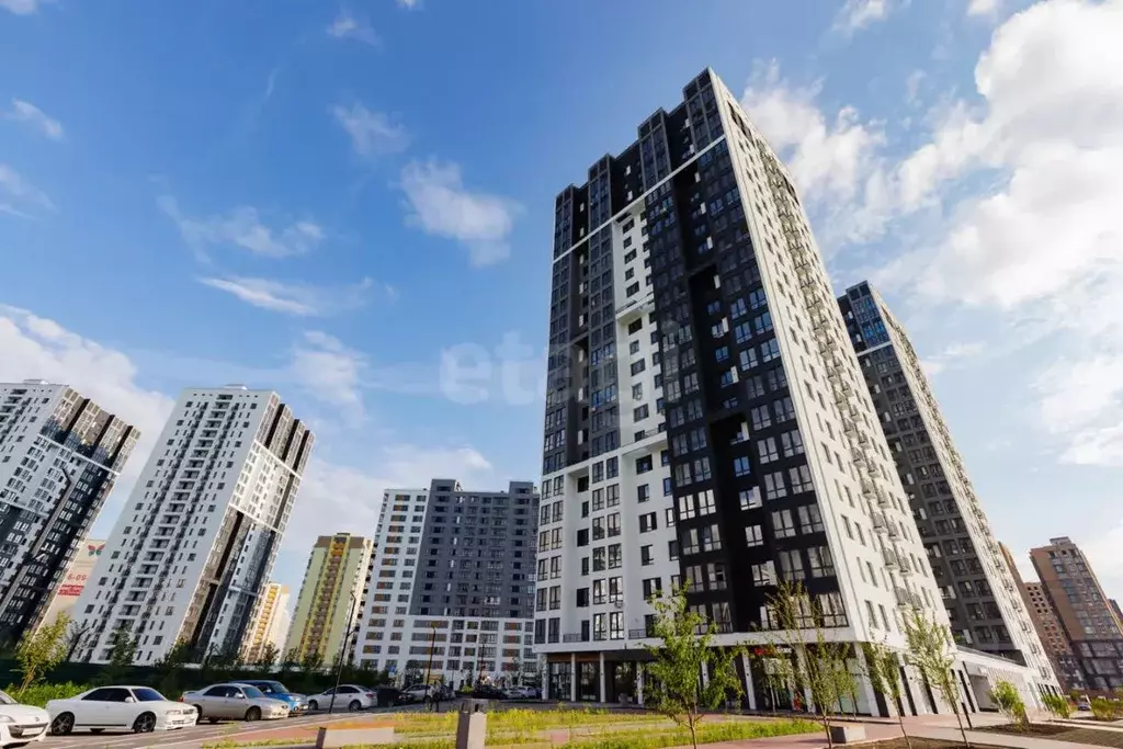 1-к кв. Тюменская область, Тюмень ул. Александра Протозанова, 8 (40.5 ... - Фото 1