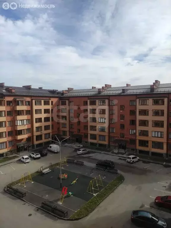 3-комнатная квартира: Владикавказ, улица Алихана Гагкаева, 14к1 (92 м) - Фото 1