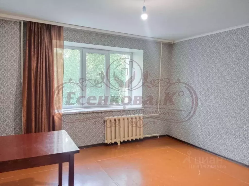 1-к кв. Курганская область, Курган Заозерный жилрайон, 6-й мкр, 30 ... - Фото 0