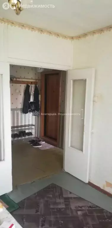 3-комнатная квартира: Томск, улица Елизаровых, 4 (66 м) - Фото 1