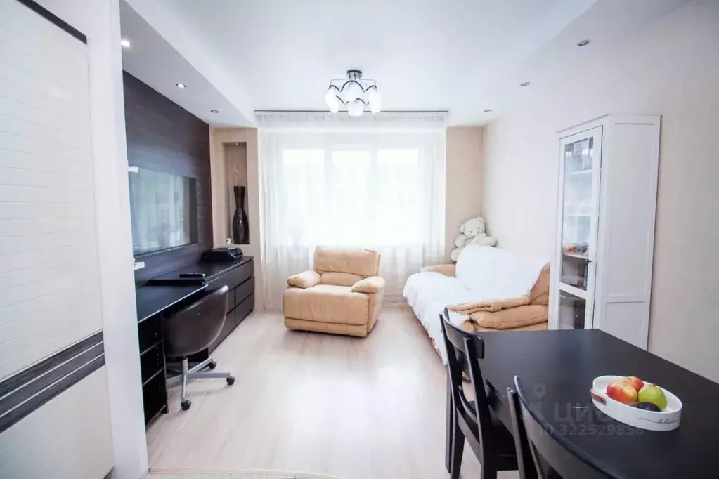 2-к кв. Сахалинская область, Южно-Сахалинск ул. Есенина, 4к5 (67.3 м) - Фото 1