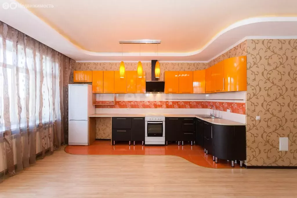 4-комнатная квартира: Абакан, улица Кирова, 112/3 (119 м) - Фото 1