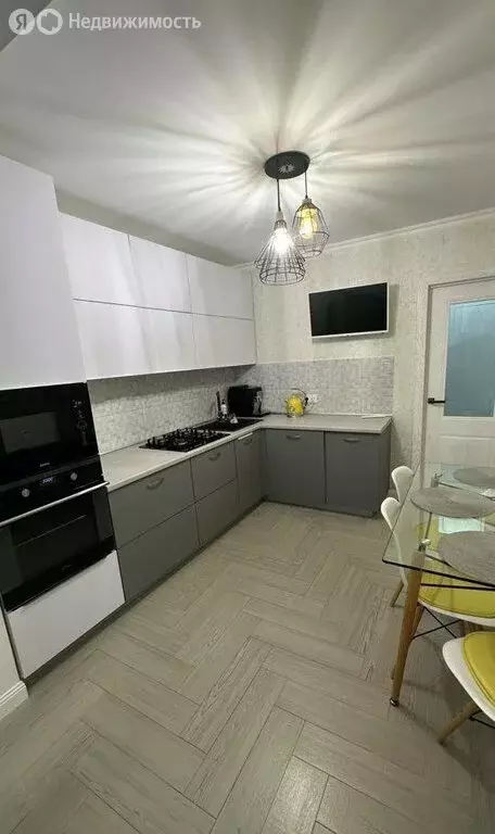 3-комнатная квартира: Курганинск, улица 76-й Квартал, 8 (79 м) - Фото 0