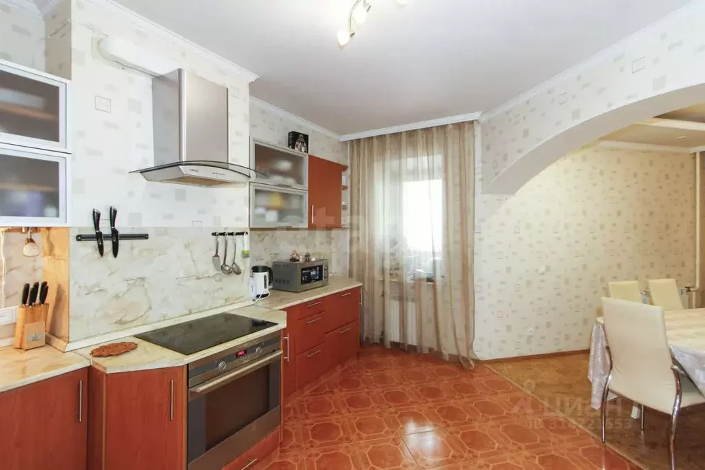 2-к кв. Тюменская область, Тюмень ул. Чернышевского, 2ак5 (79.1 м) - Фото 0