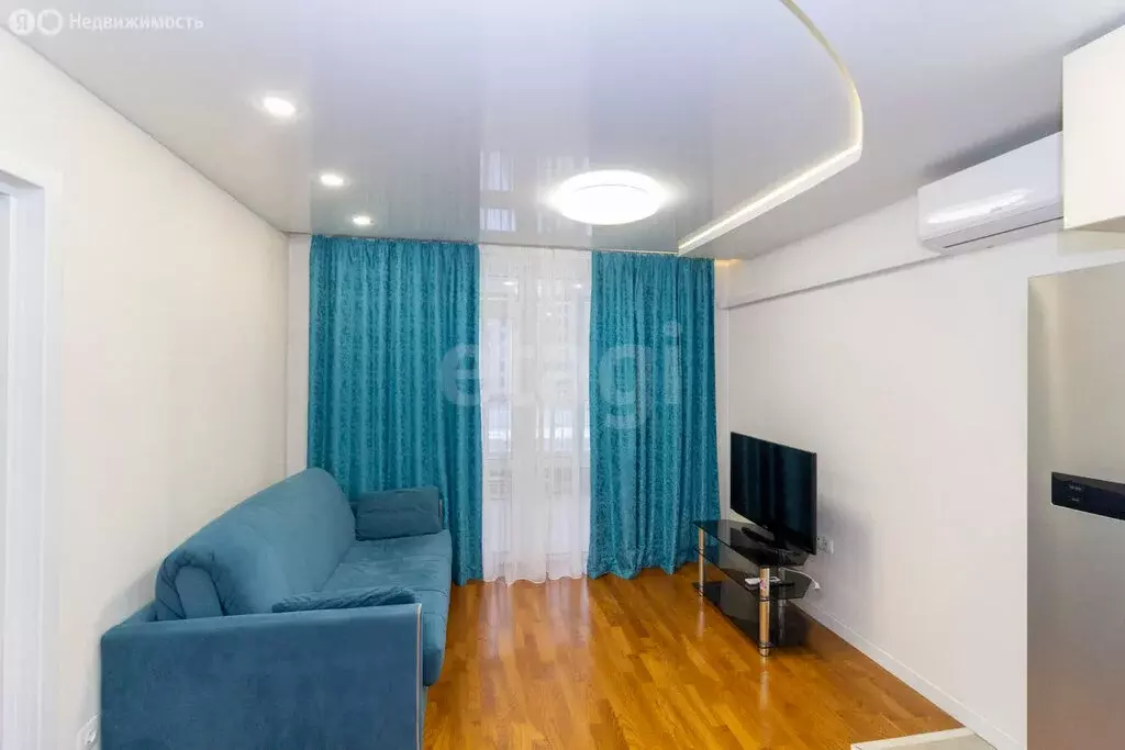 3-комнатная квартира: Тюмень, улица Андрея Бушуева, 2 (72.9 м) - Фото 2