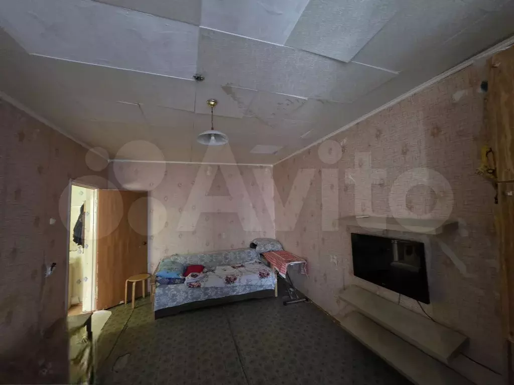 10 и более-к. квартира, 37 м, 10/10 эт. - Фото 0
