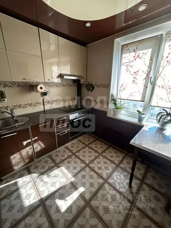 3-к кв. Крым, Симферополь просп. Победы, 218 (68.5 м) - Фото 1