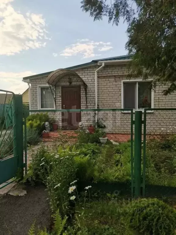 Дом в Брянская область, Брасовский район, Локоть рп пер. 1-й ... - Фото 1