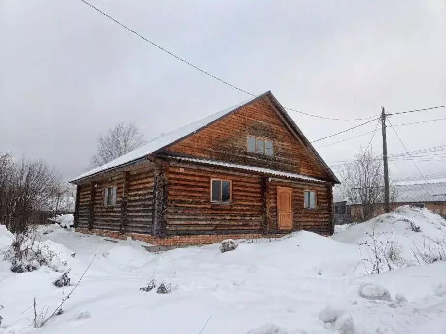 Дом в Пермский край, Усолье Усольский район, ул. Пушкина, 265 (160 м) - Фото 0