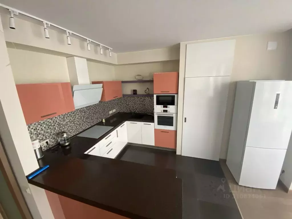 4-к кв. Нижегородская область, Нижний Новгород ул. Максима Горького, ... - Фото 1