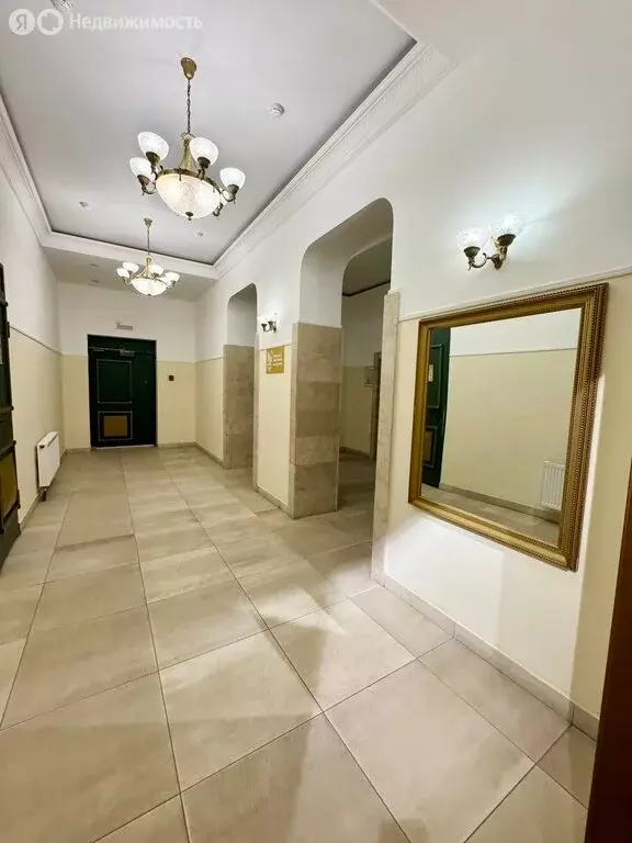 2-комнатная квартира: Волгоград, Бакинская улица, 2 (80 м) - Фото 0