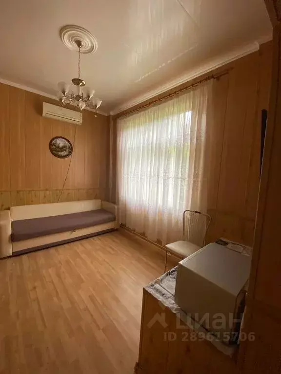 Комната Краснодарский край, Сочи Гагарина мкр, ул. Красноармейская, 6 - Фото 2