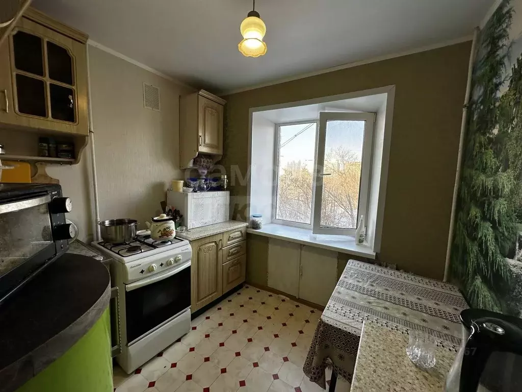 3-к кв. Оренбургская область, Оренбург ул. Шевченко, 12 (55.0 м) - Фото 0