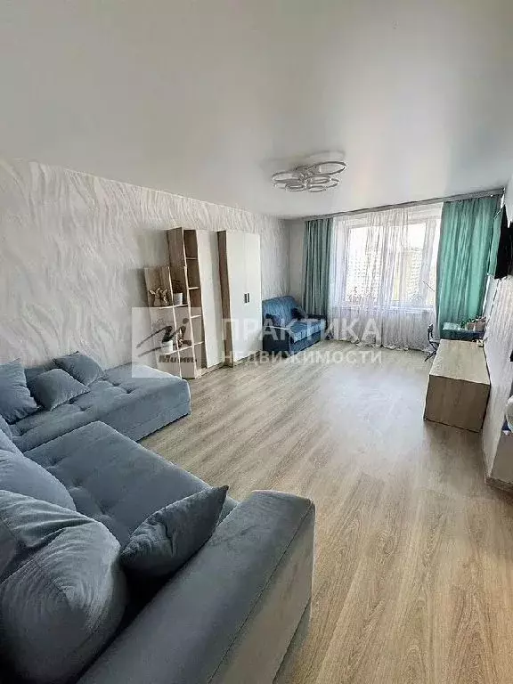 Продается 3-комнатная квартира - Фото 1