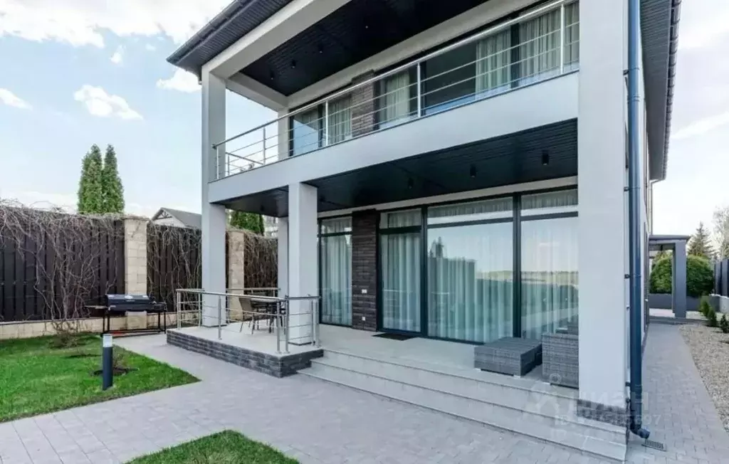 Дом в Московская область, Истра муниципальный округ, д. Новинки ул. ... - Фото 1