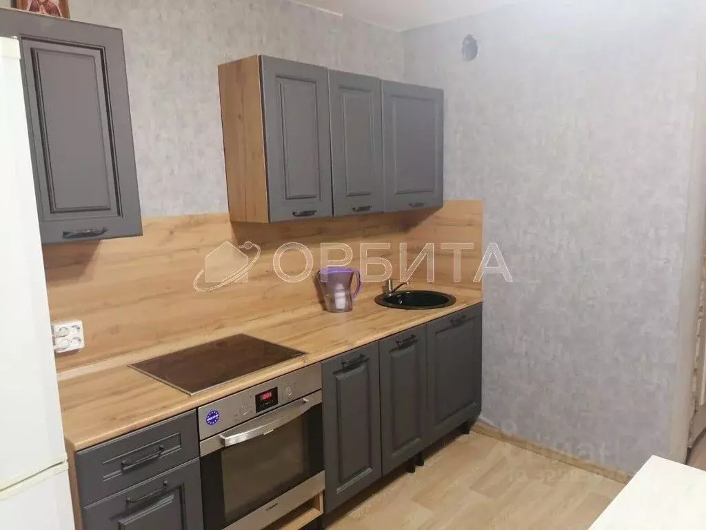 2-к кв. Тюменская область, Тюмень Почтовая ул., 28 (51.0 м) - Фото 0