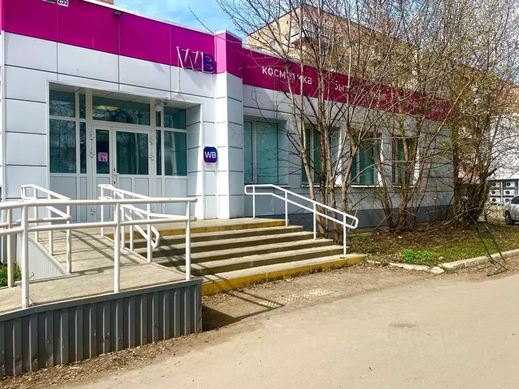 Торговая площадь в Удмуртия, Ижевск ул. 9 Января, 255 (180 м) - Фото 0