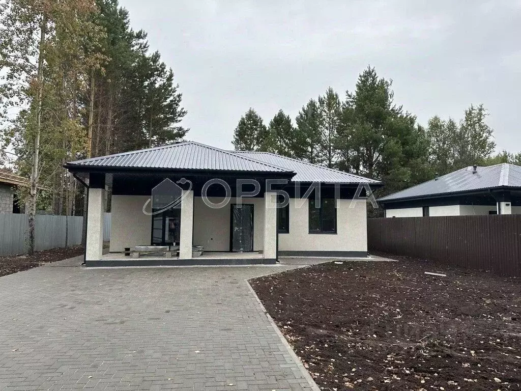 Дом в Тюменская область, Тюменский район Салаирский тракт, 14-й км (90 ... - Фото 1