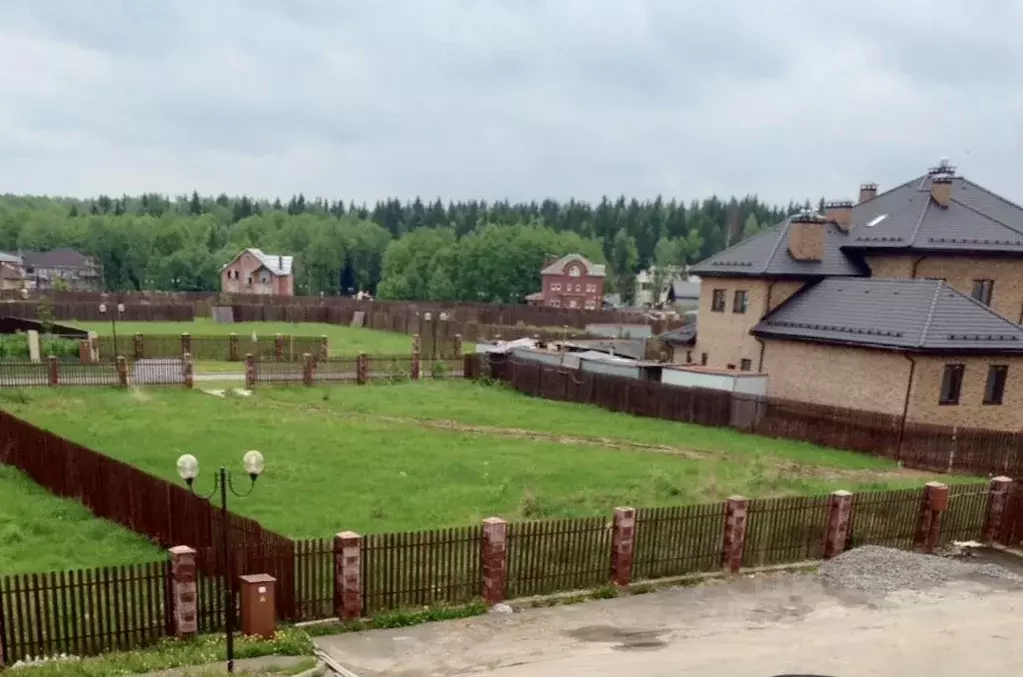 Участок в Московская область, Наро-Фоминский городской округ, д. ... - Фото 2