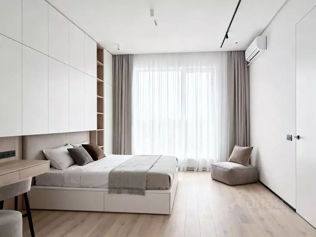 3-к кв. Москва ул. Усачева, 2С3 (123.0 м) - Фото 1