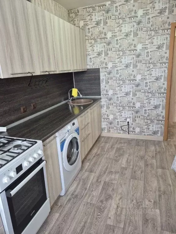 1-к кв. Башкортостан, Стерлитамак ул. Артема, 114 (36.0 м) - Фото 1