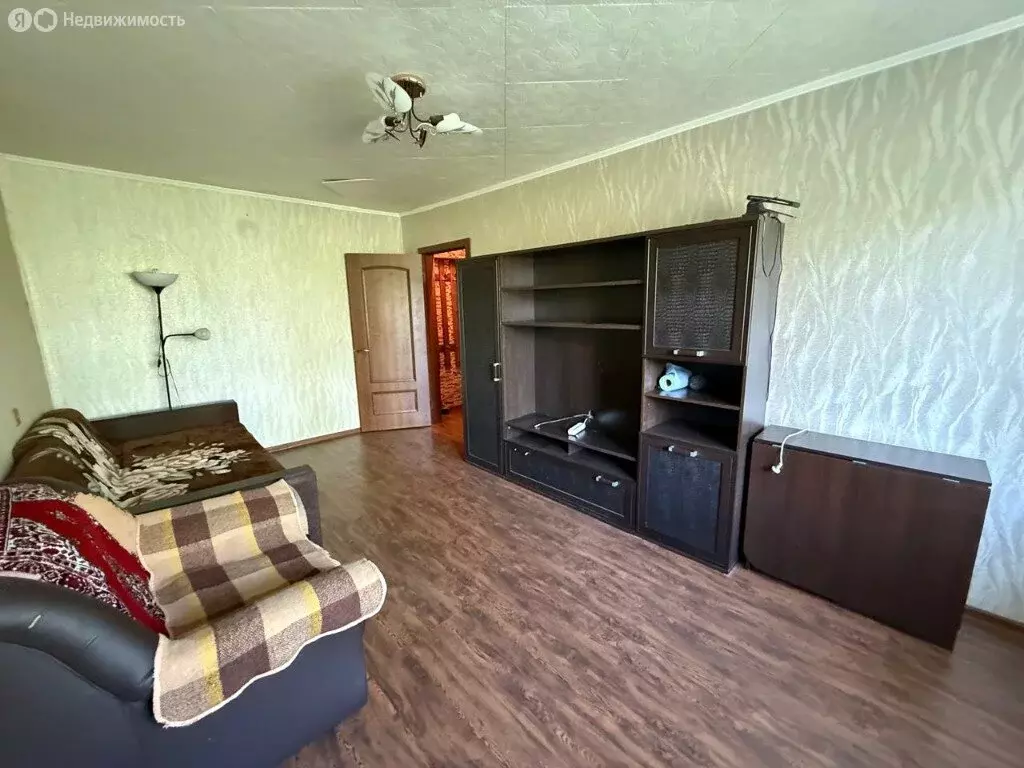 3-комнатная квартира: Новокузнецк, улица Грдины, 1 (55.3 м) - Фото 1