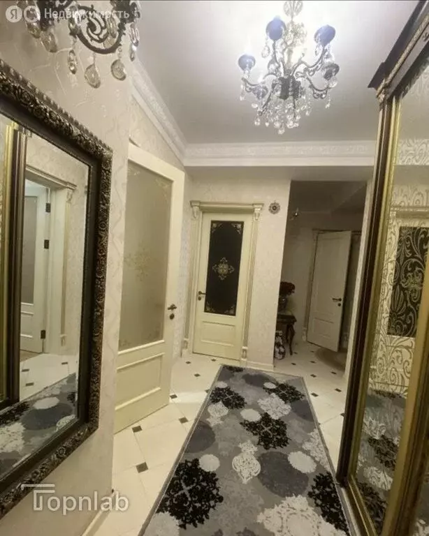 3-комнатная квартира: Каспийск, проспект М. Омарова, 12 (100 м) - Фото 1