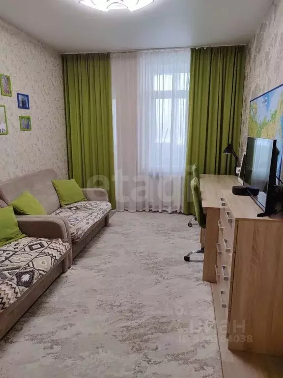 2-к кв. Омская область, Омск просп. Комарова, 15к3 (71.0 м) - Фото 1