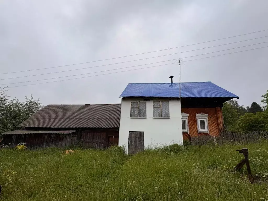 Дом в Пермский край, Ильинский муниципальный округ, с. Филатово ул. ... - Фото 1