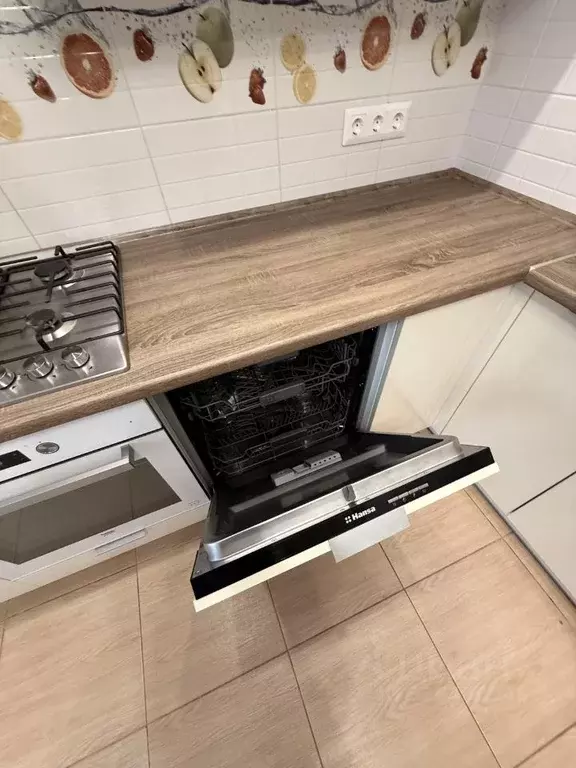 1-к кв. Крым, Симферополь ул. Батурина, 95 (40.0 м) - Фото 2