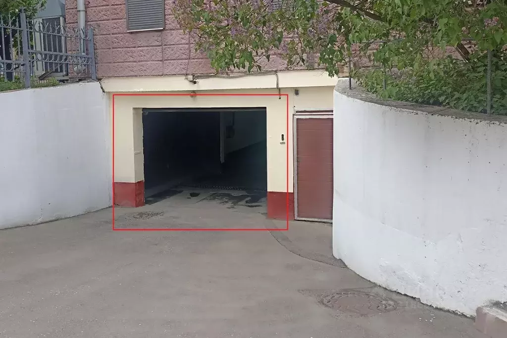 Гараж в Москва Большая Почтовая ул., 5 (13 м) - Фото 1