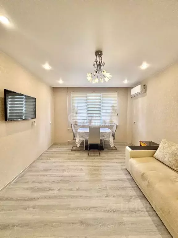 3-к кв. Волгоградская область, Волгоград Семь Ветров мкр, ул. ... - Фото 2