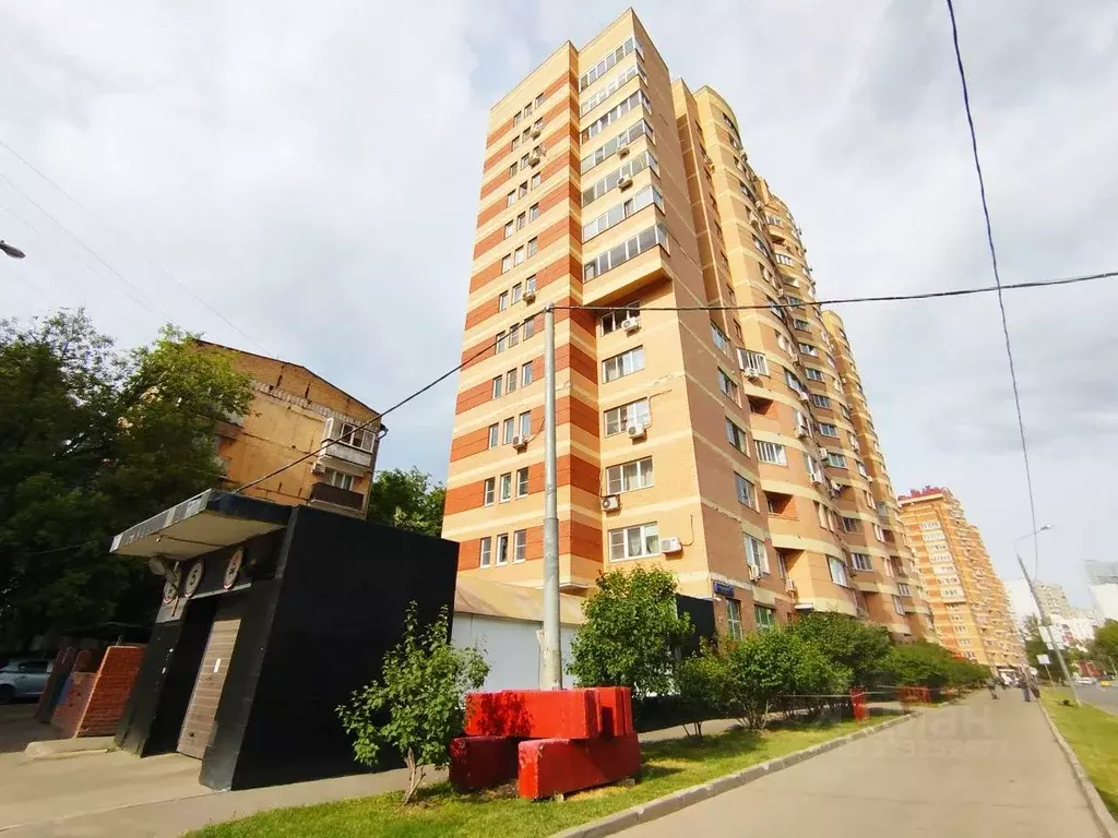 Гараж в Москва Карамышевская наб., 12к1 (19 м) - Фото 1