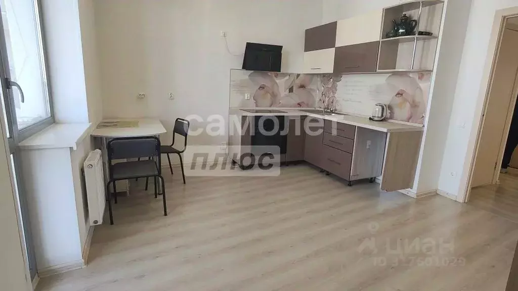 2-к кв. Свердловская область, Екатеринбург ул. Репина, 52 (70.9 м) - Фото 0