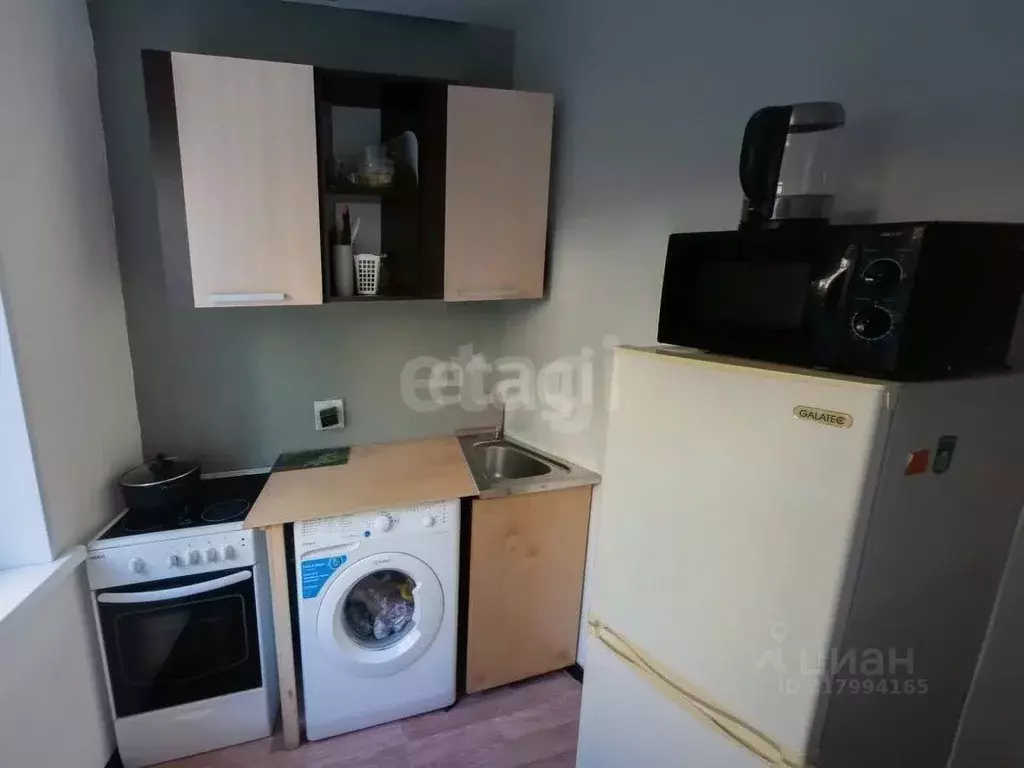 2-к кв. Приморский край, Владивосток ул. Кирова, 6 (43.7 м) - Фото 0