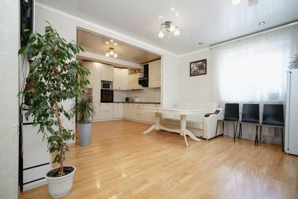 Дом в Омская область, Омский район муниципальный округ, пос. ... - Фото 2