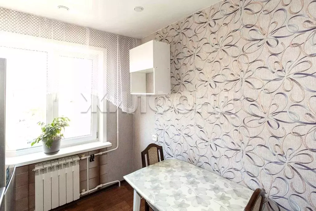 3-к кв. Алтайский край, Барнаул ул. Островского, 4 (62.0 м) - Фото 1