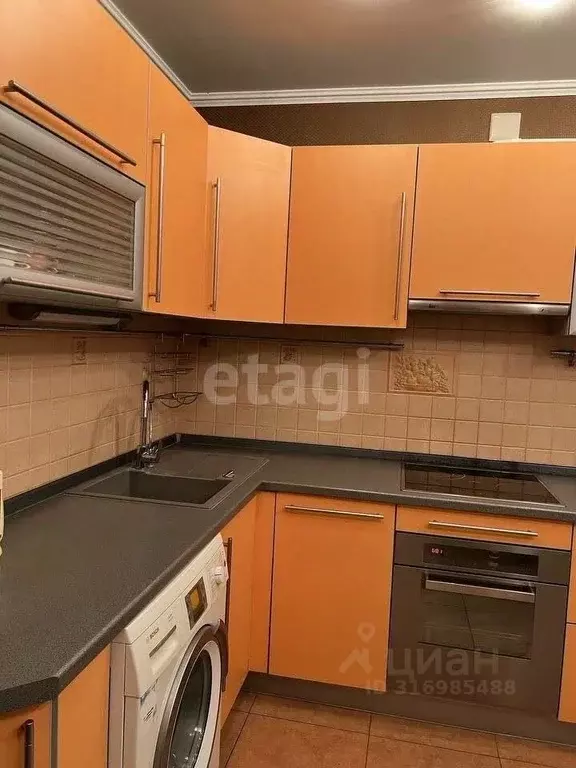 3-к кв. Белгородская область, Белгород ул. Щорса, 36а (73.0 м) - Фото 0