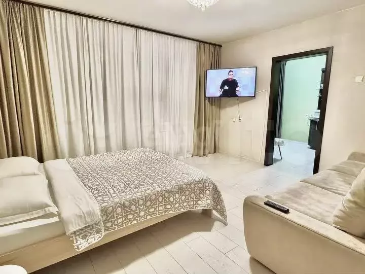 1-к. квартира, 45 м, 7/10 эт. - Фото 1