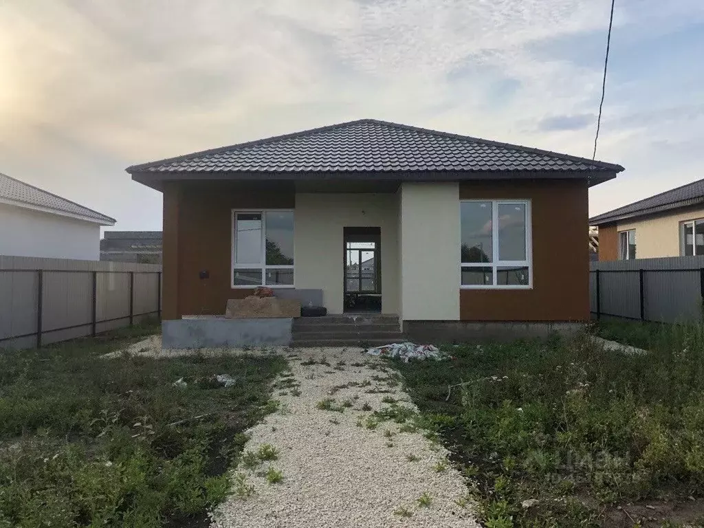 Дом в Самарская область, Волжский район, Черноречье с/пос, Рубежный ... - Фото 1