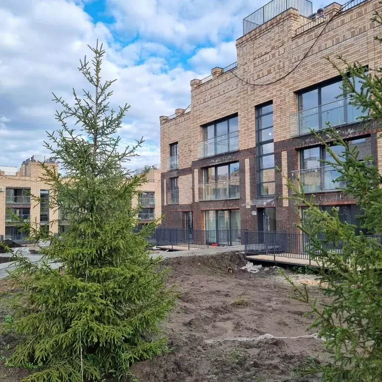 1-к. квартира, 42 м, 1/3 эт. - Фото 1
