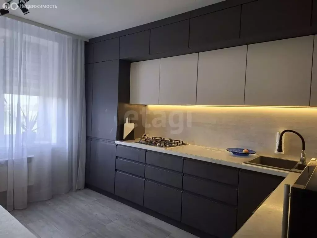 2-комнатная квартира: Омск, проспект Мира, 165/1 (68.1 м) - Фото 0